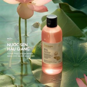 Nước Cân Bằng Cocoon Sen Hậu Giang Làm Dịu Da Nhạy Cảm 310ml